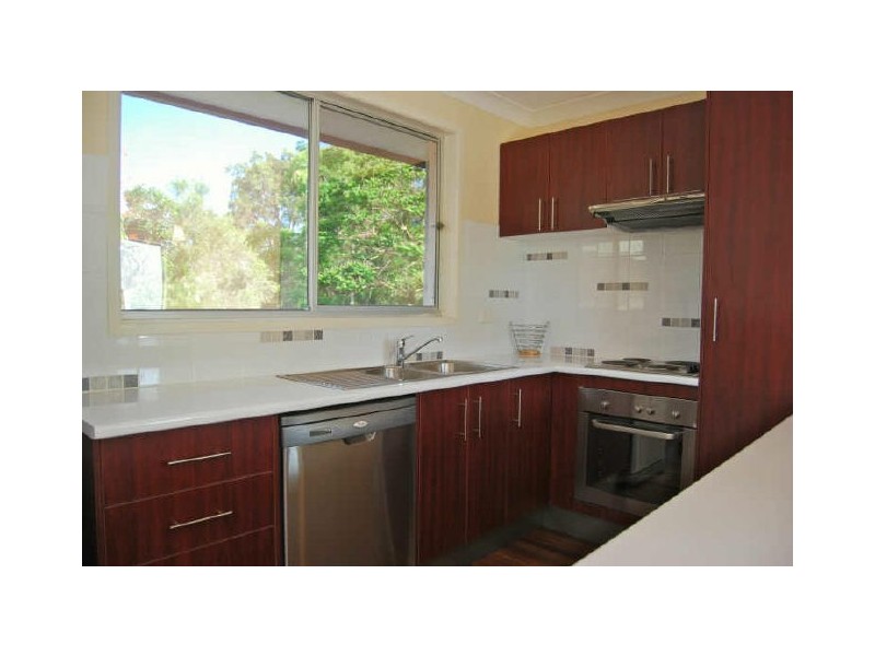 8 Hillcrest Av, Tewantin QLD 4565