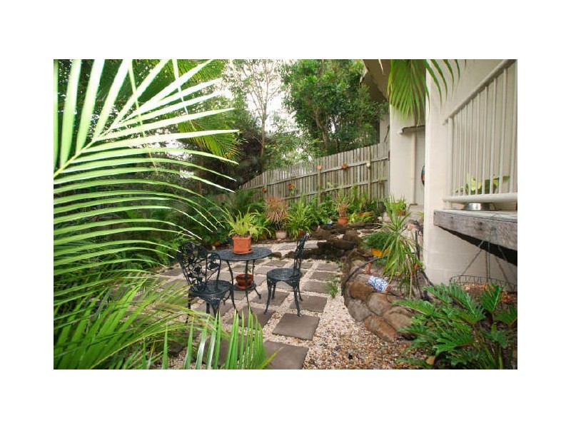 2/19 Advance Pl, Sunrise Beach QLD 4567