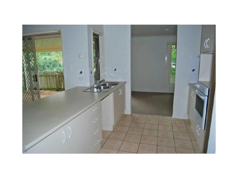 29 Bushlands Dr, Noosaville QLD 4566