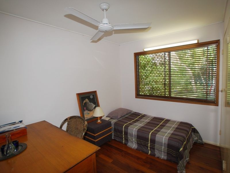 172 Edwards St, Sunshine Beach QLD 4567