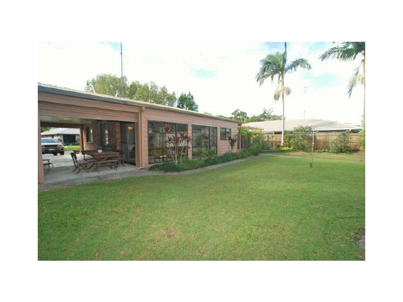 13 Lyndhurst Gr, Tewantin QLD 4565