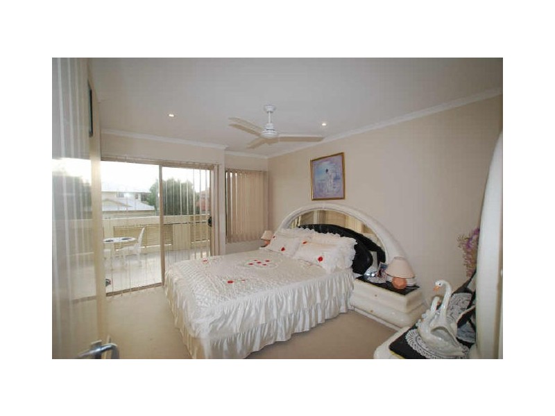 2/65 Bluefin Ct, Noosaville QLD 4566