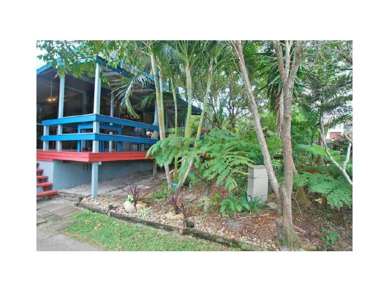 9 Columbus Ct, Sunrise Beach QLD 4567