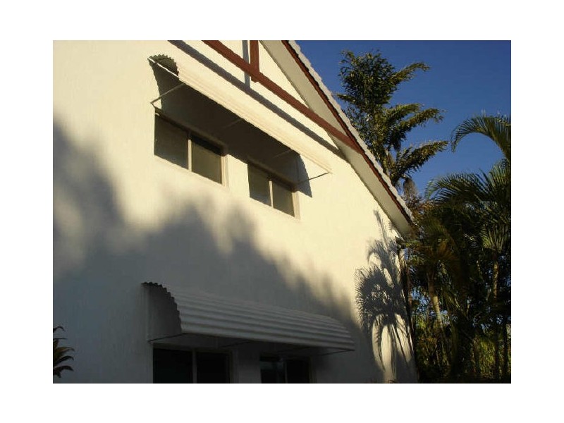 7/4 Lake Weyba Dr, Noosaville QLD 4566