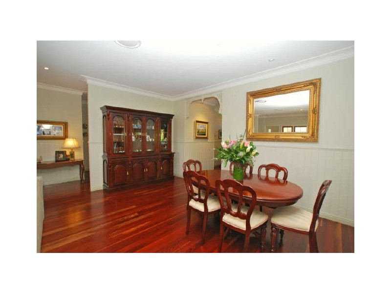 5 Southern Cross Pd, Sunrise Beach QLD 4567