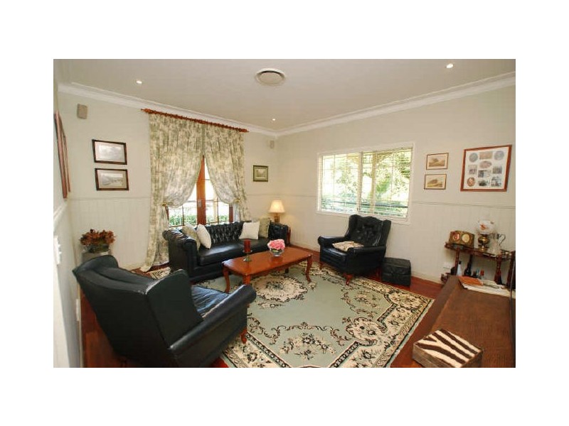 5 Southern Cross Pd, Sunrise Beach QLD 4567