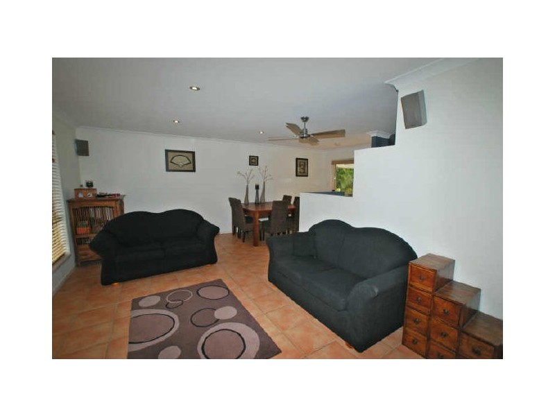 53 Lake Entrance Bd, Noosaville QLD 4566