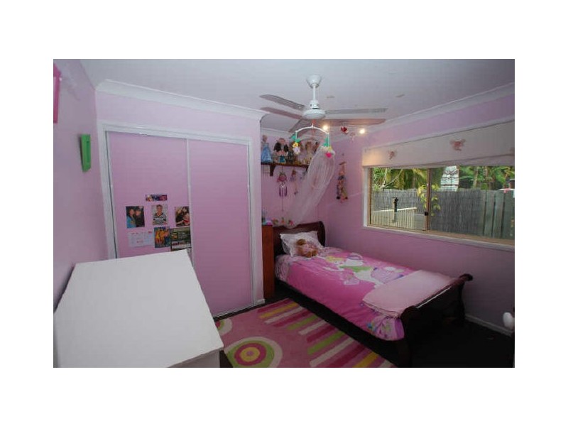 53 Lake Entrance Bd, Noosaville QLD 4566