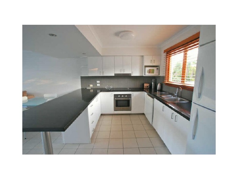 8/273 Weyba Rd, Noosaville QLD 4566