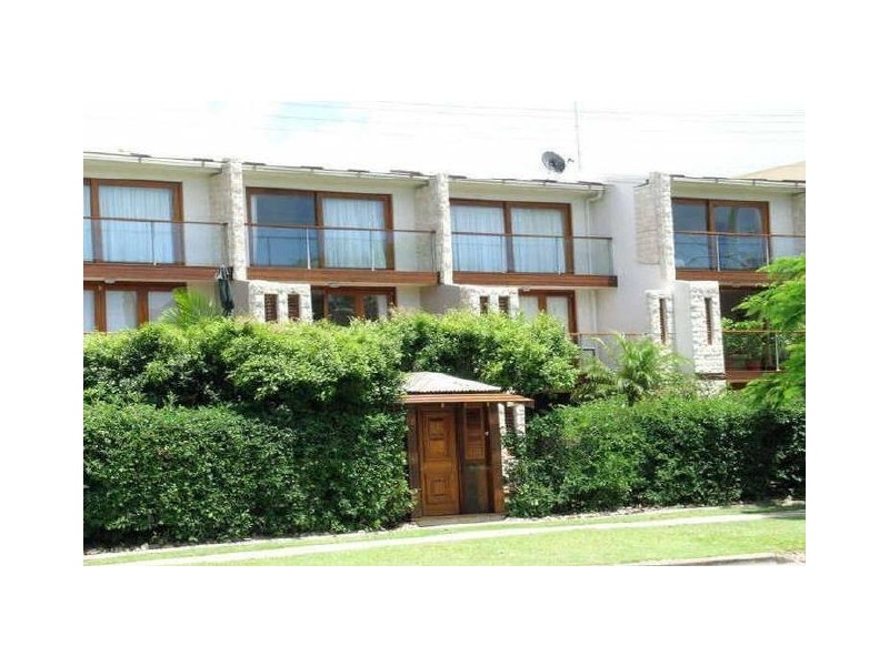 8/273 Weyba Rd, Noosaville QLD 4566