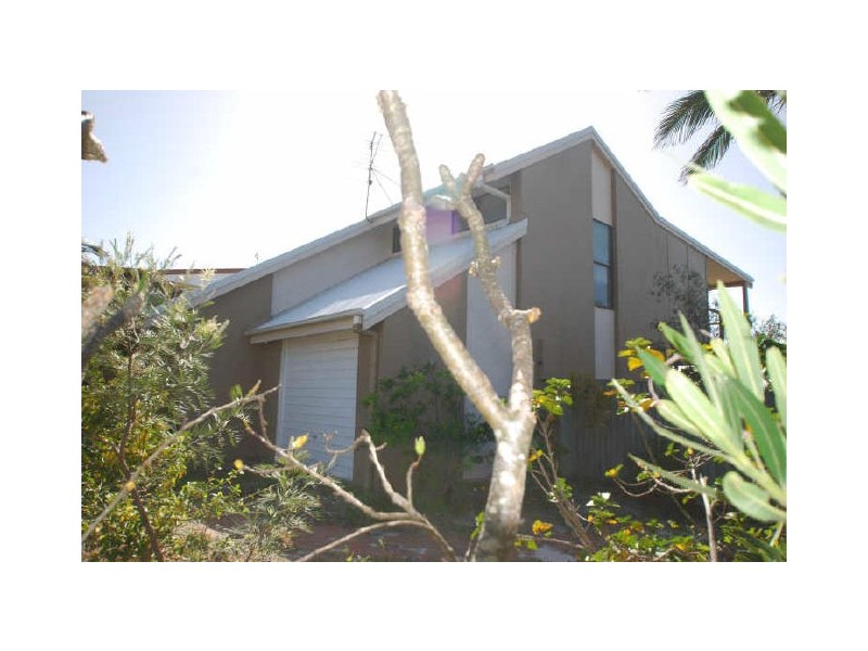 10 Netherby Rs, Sunrise Beach QLD 4567