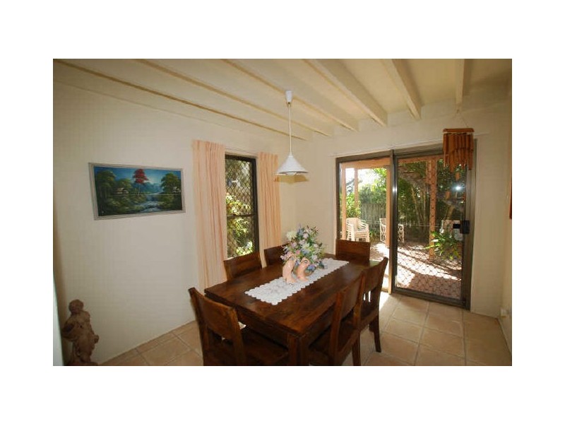 10 Netherby Rs, Sunrise Beach QLD 4567