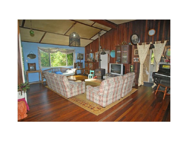 194 Gumboil Rd, Tinbeerwah QLD 4563