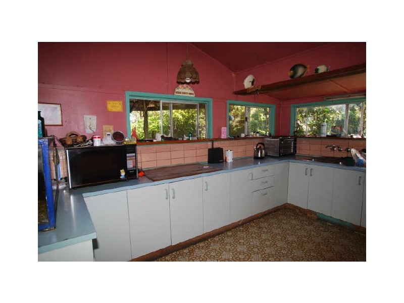 194 Gumboil Rd, Tinbeerwah QLD 4563