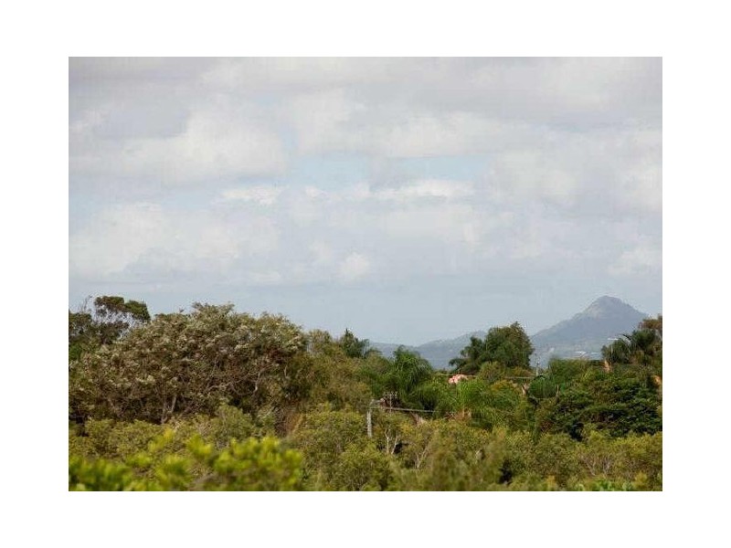 28 Orealla Cr, Sunrise Beach QLD 4567