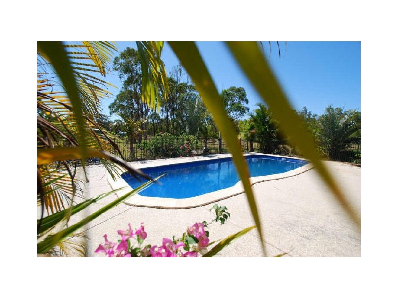 56 Coolah Pl, Cooroibah QLD 4565