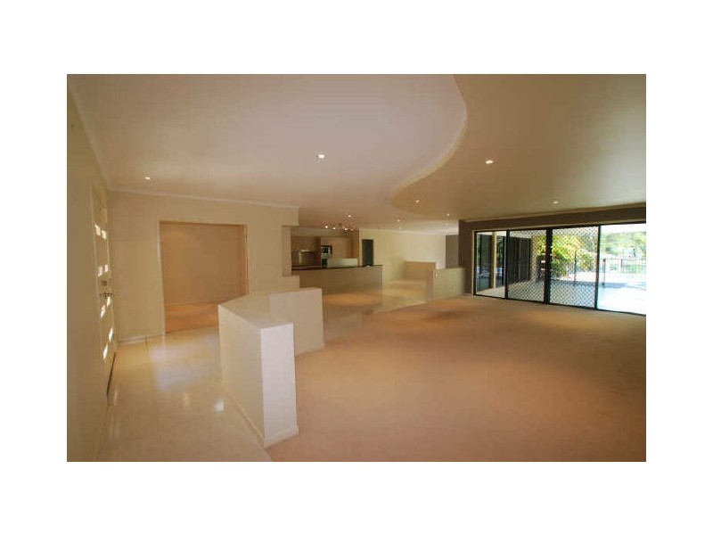 56 Coolah Pl, Cooroibah QLD 4565
