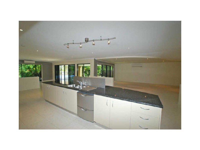 56 Coolah Pl, Cooroibah QLD 4565