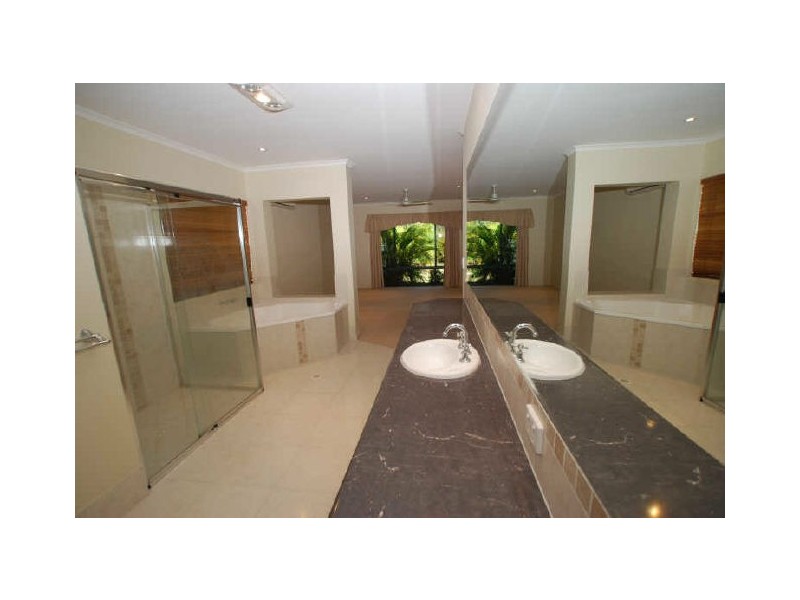 56 Coolah Pl, Cooroibah QLD 4565
