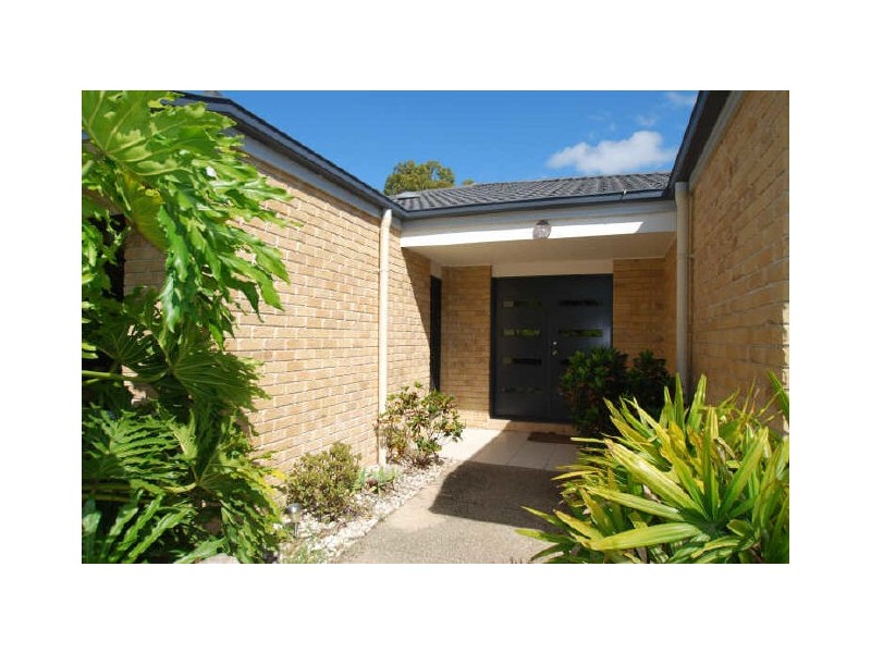 56 Coolah Pl, Cooroibah QLD 4565