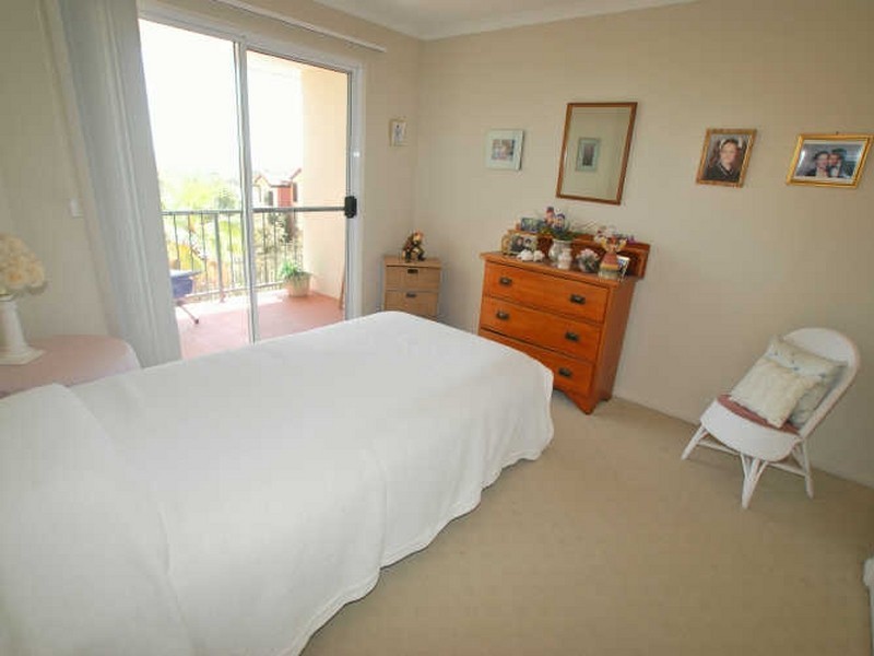 1/49 Southern Cross Pd, Sunrise Beach QLD 4567