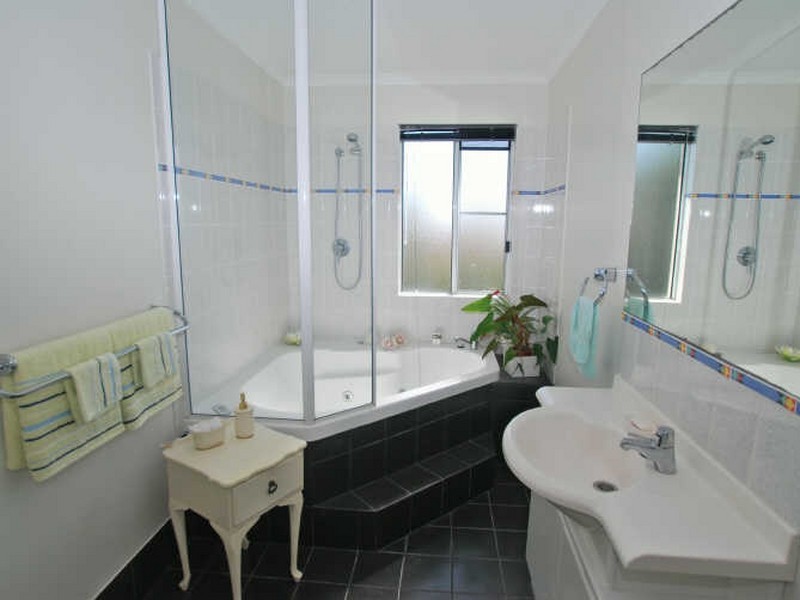 1/49 Southern Cross Pd, Sunrise Beach QLD 4567