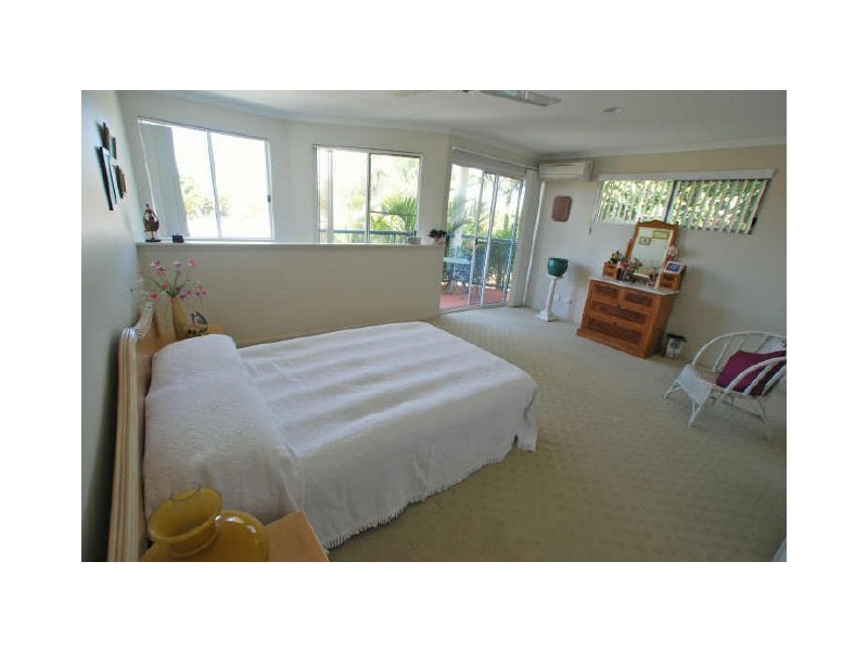 1/49 Southern Cross Pd, Sunrise Beach QLD 4567