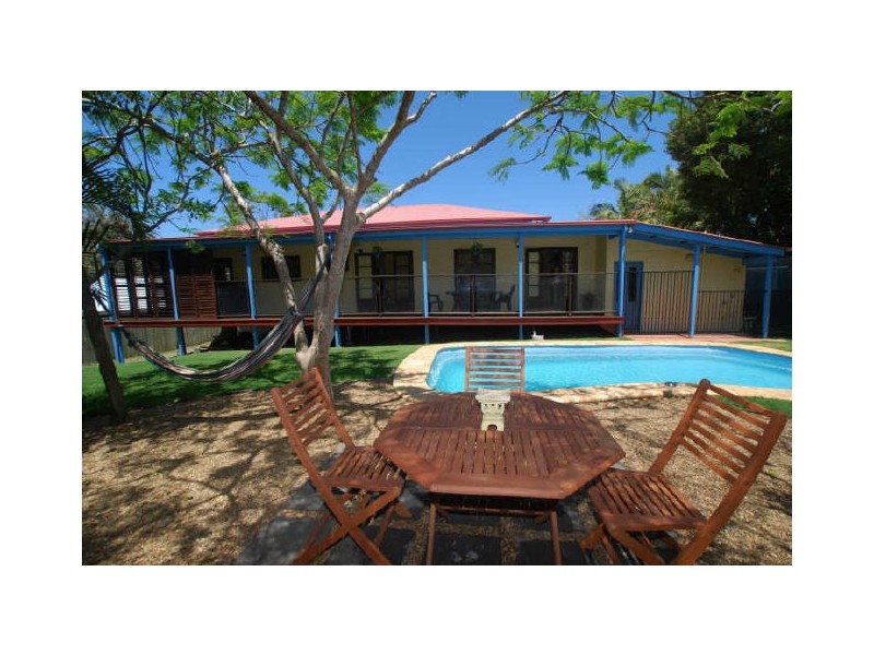 8 Hawley Ct, Sunrise Beach QLD 4567