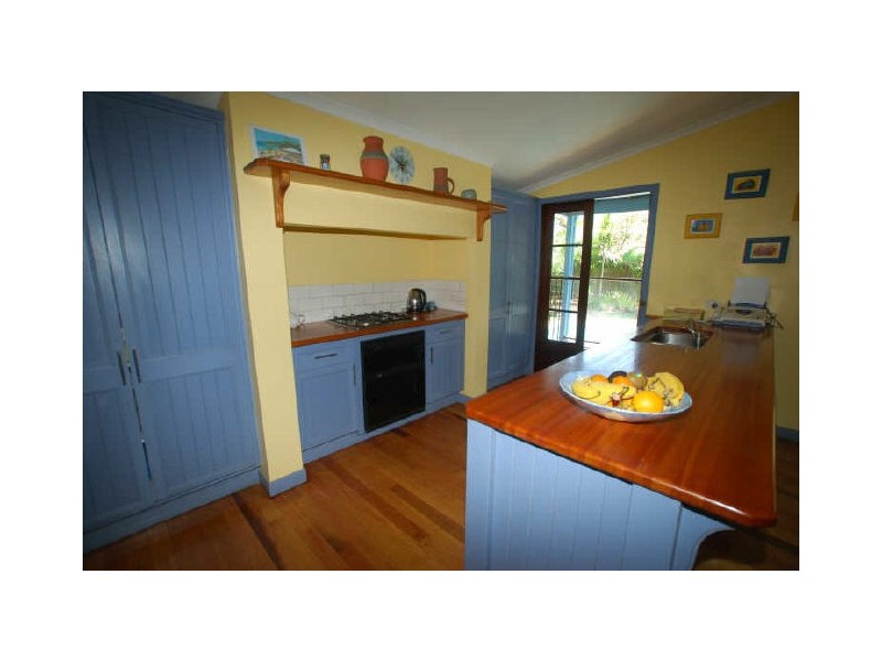 8 Hawley Ct, Sunrise Beach QLD 4567
