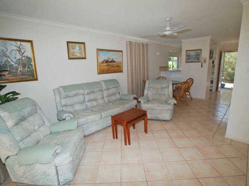 2/96 Ben Lexcen Dr, Sunshine Beach QLD 4567