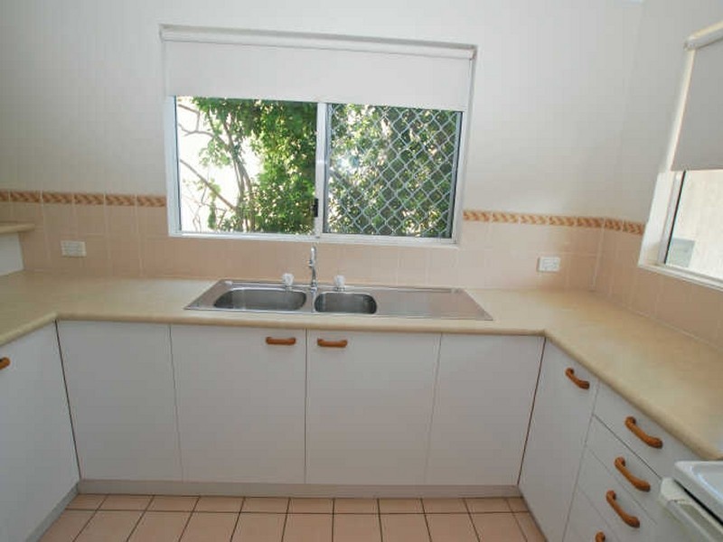 2/96 Ben Lexcen Dr, Sunshine Beach QLD 4567