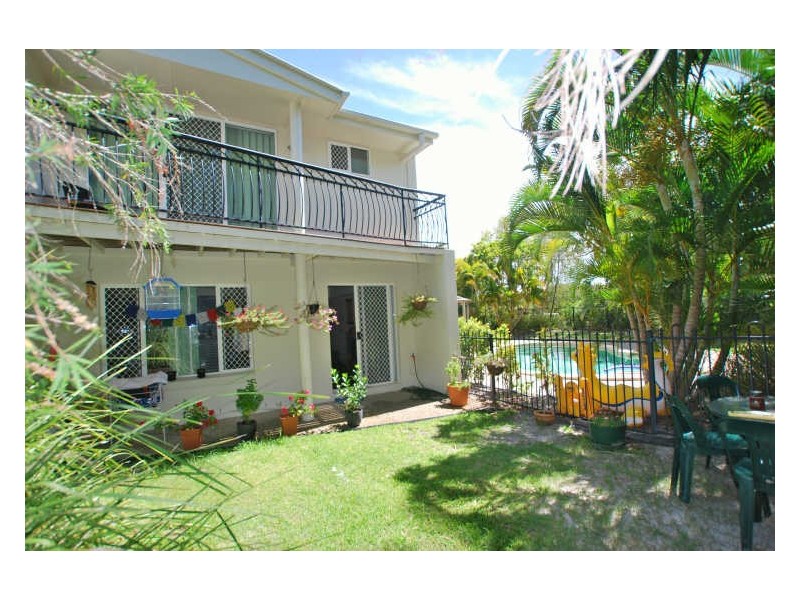 11/1 Beacon Ct, Sunrise Beach QLD 4567