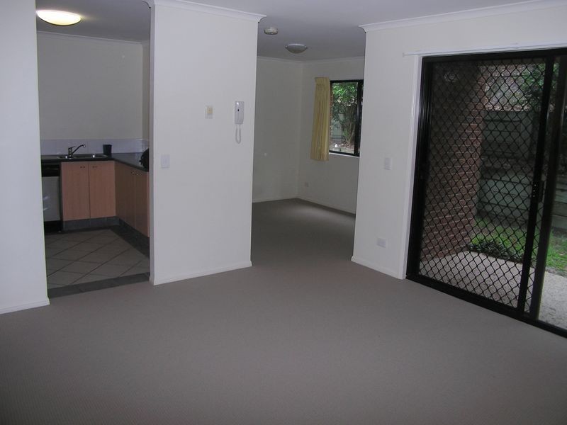 4/8 Beacon Ct, Sunrise Beach QLD 4567