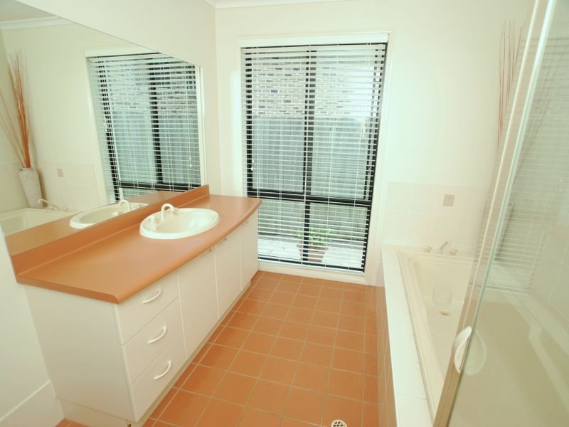 2 Dun St, Tewantin QLD 4565