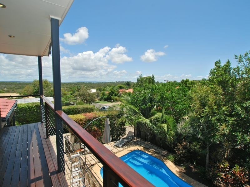 34 Comet Dr, Sunrise Beach QLD 4567