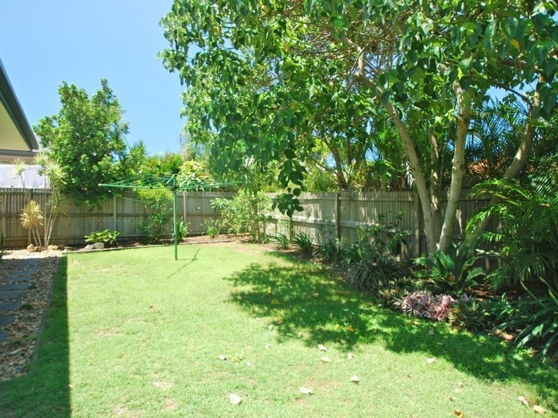34 Comet Dr, Sunrise Beach QLD 4567