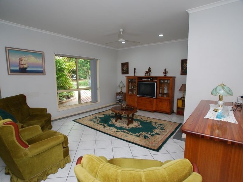 6 Yellowood Cl, Tewantin QLD 4565