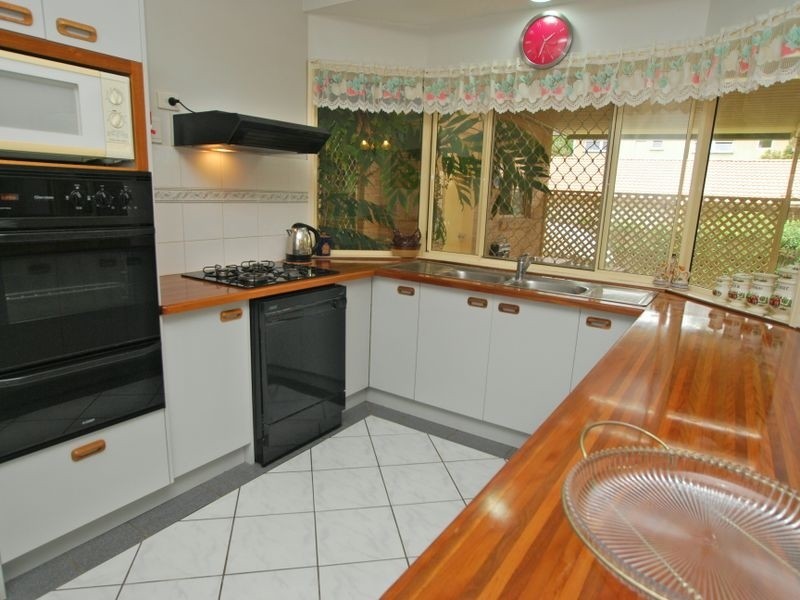 6 Yellowood Cl, Tewantin QLD 4565