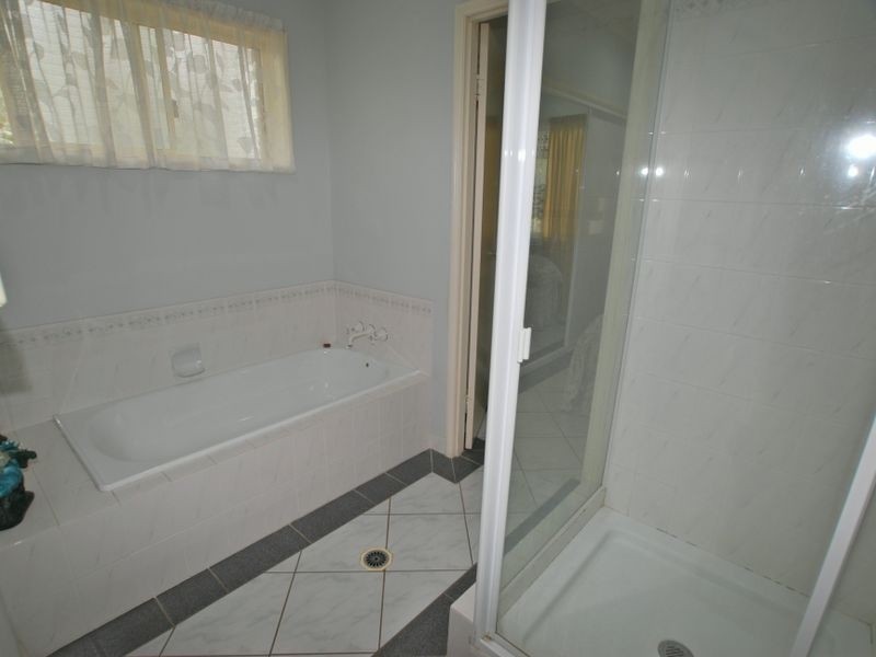 6 Yellowood Cl, Tewantin QLD 4565