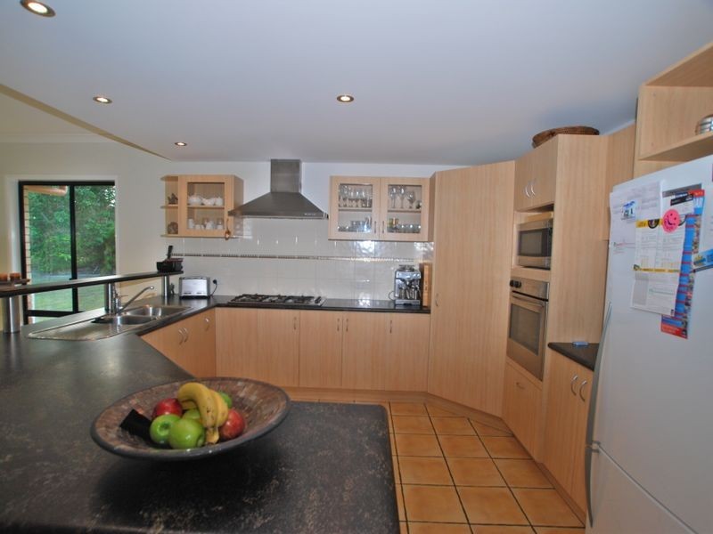 108 Illoura Pl, Cooroibah QLD 4565