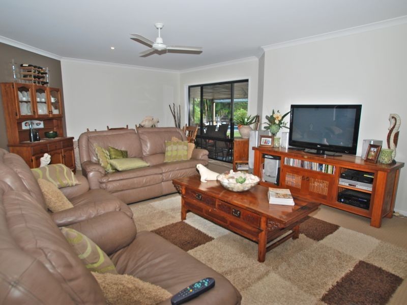 108 Illoura Pl, Cooroibah QLD 4565