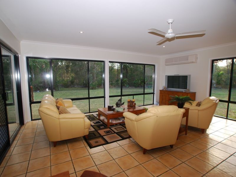 108 Illoura Pl, Cooroibah QLD 4565