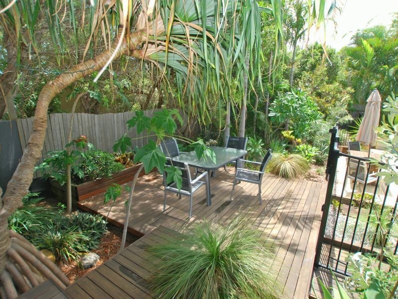 4 Shamrock Ct, Sunrise Beach QLD 4567