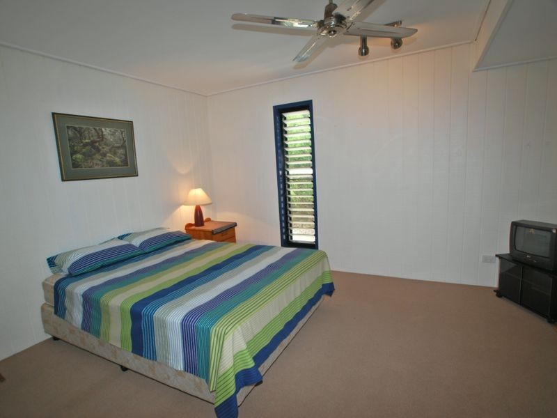 4 Shamrock Ct, Sunrise Beach QLD 4567