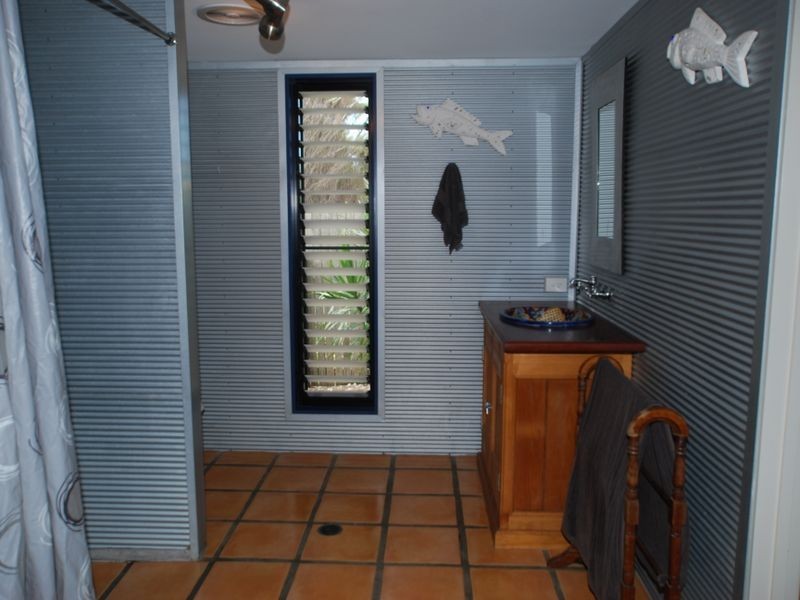 4 Shamrock Ct, Sunrise Beach QLD 4567