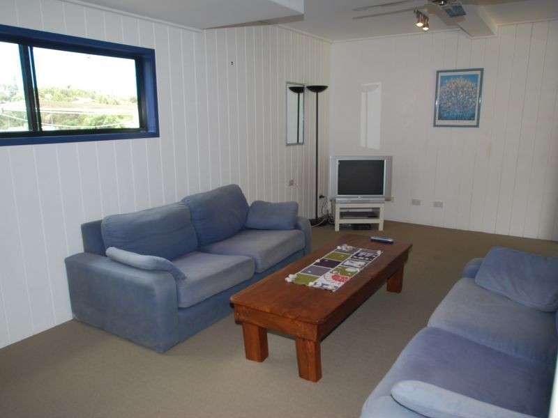 4 Shamrock Ct, Sunrise Beach QLD 4567