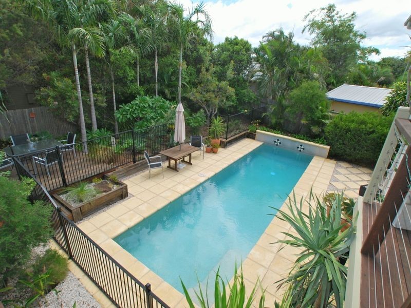 4 Shamrock Ct, Sunrise Beach QLD 4567