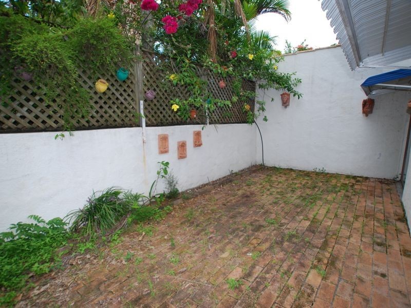 2/2 Katharina St, Noosa Heads QLD 4567