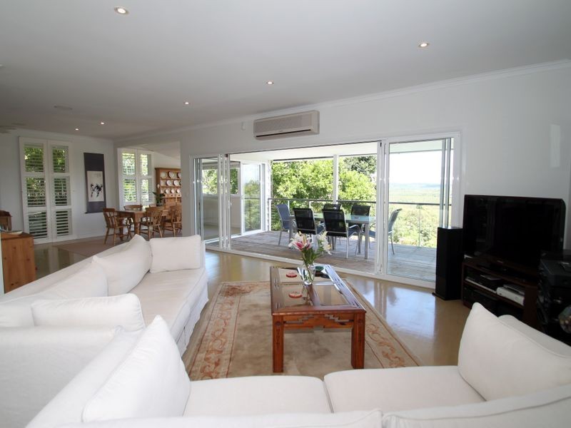 4 Mainsails Sq, Noosa Heads QLD 4567