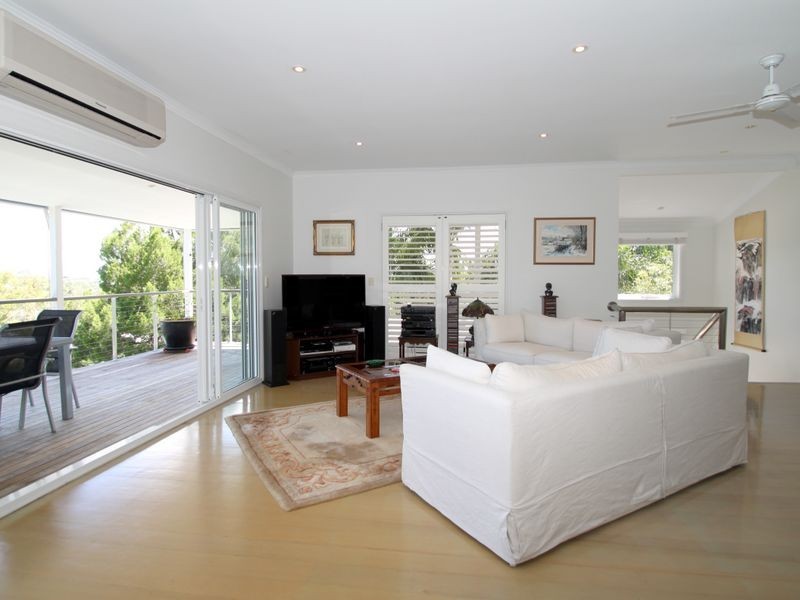 4 Mainsails Sq, Noosa Heads QLD 4567